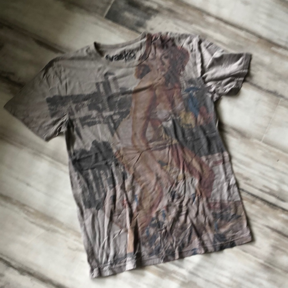 fyasko graphic T shirt / woman’s small